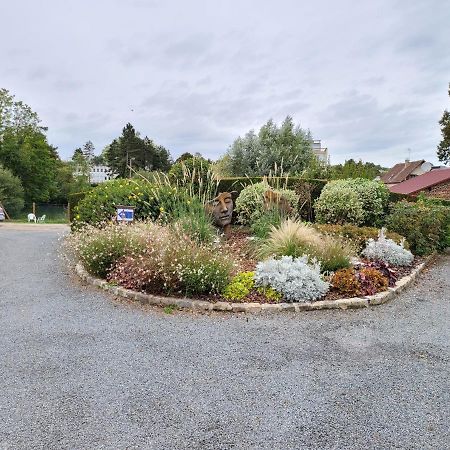 Camping Le Brochet Péronne Exterior foto