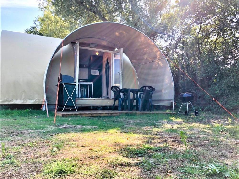 Camping Le Brochet Hotel Péronne Exterior foto